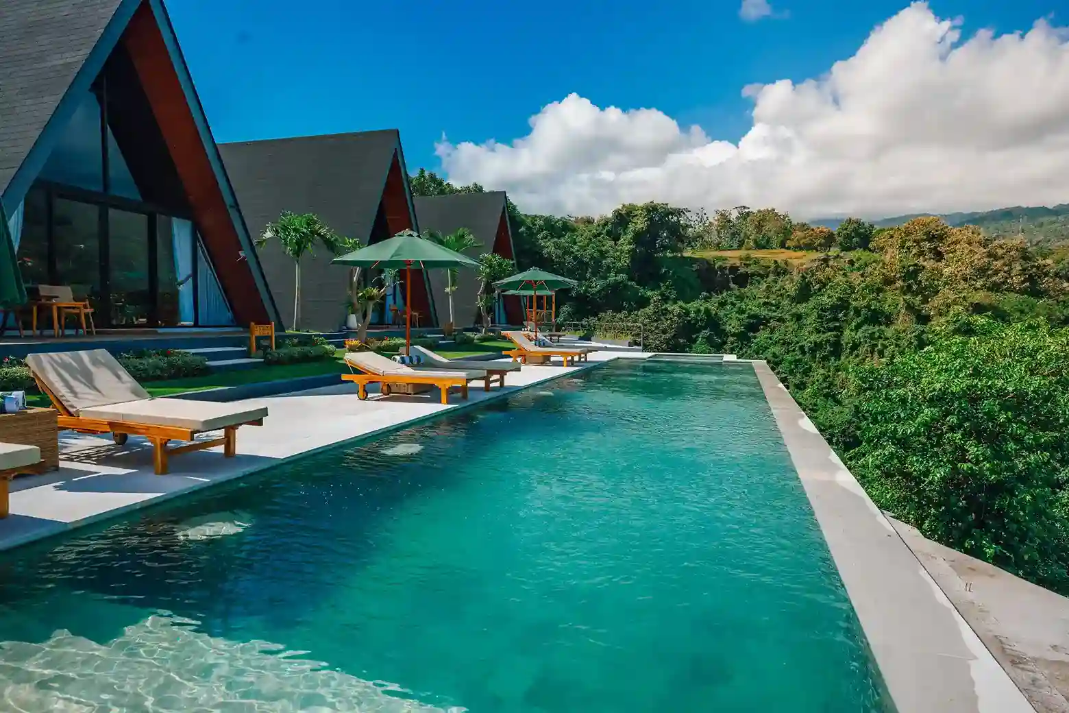 Infinity Pool at Dream Catcher Villas